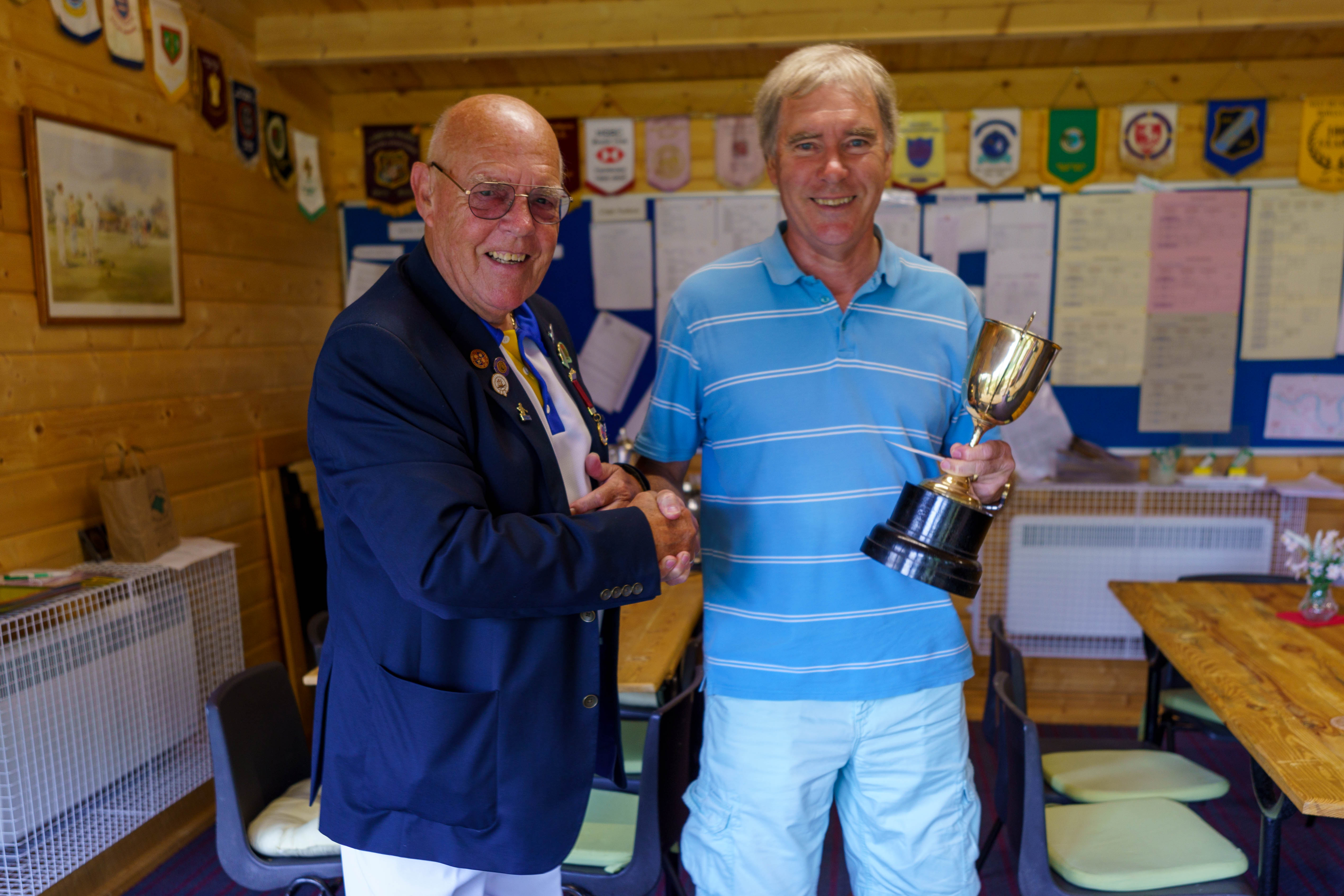 Francis Drake Bowls Club, Hilly Fields, Brockley, SE4 1QE. Mens 3 Woods, 1st Rob Warnes
Stan Augar (2nd) had to withdraw with an arm injury.