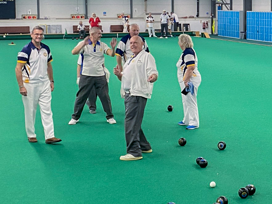 Francis Drake Bowls Club, Hilly Fields, Brockley, SE4 1QE. 2022 Nov Match v LIBC
