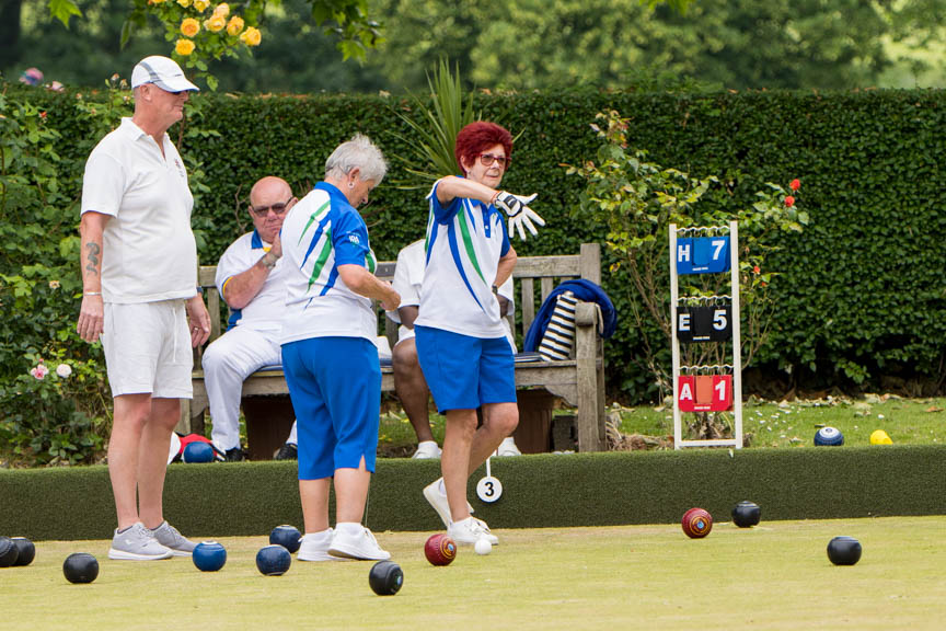 Francis Drake Bowls Club, Hilly Fields, Brockley, SE4 1QE. The Final - a glorious 5