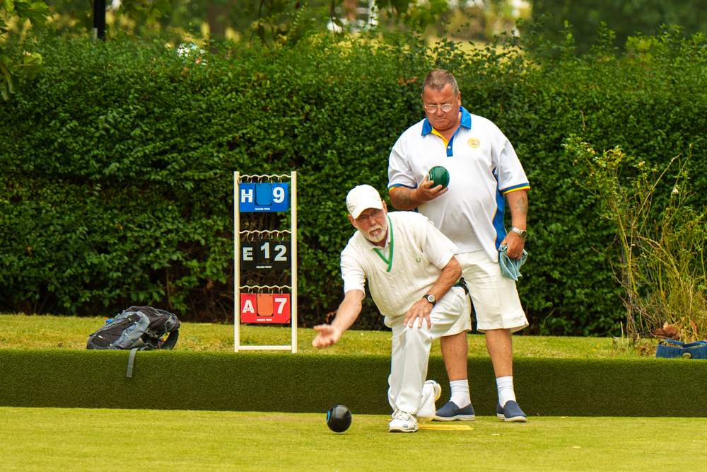 Francis Drake Bowls Club, Hilly Fields, Brockley, SE4 1QE. Pairs