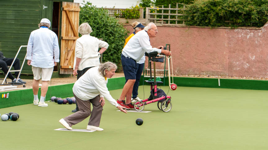 Francis Drake Bowls Club, Hilly Fields, Brockley, SE4 1QE. Sylvie A