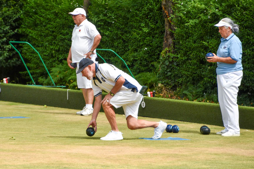 Francis Drake Bowls Club, Hilly Fields, Brockley, SE4 1QE. 