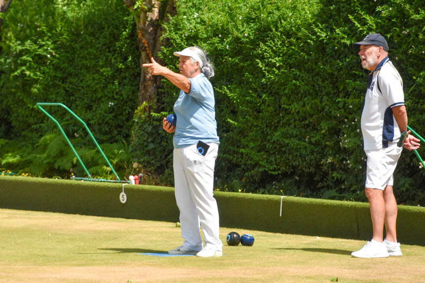 Francis Drake Bowls Club, Hilly Fields, Brockley, SE4 1QE. 