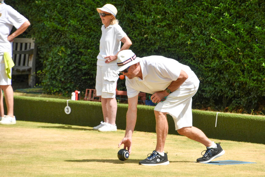 Francis Drake Bowls Club, Hilly Fields, Brockley, SE4 1QE. 
