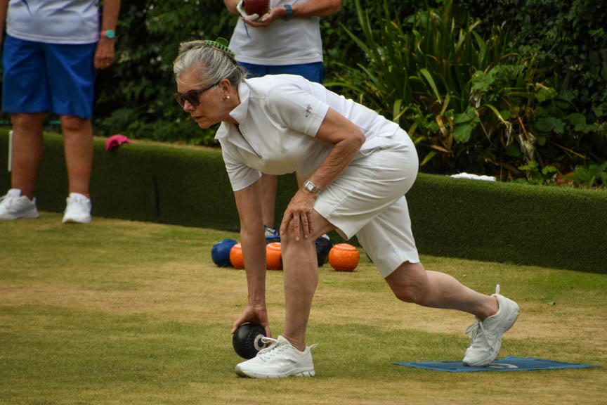Francis Drake Bowls Club, Hilly Fields, Brockley, SE4 1QE. 
