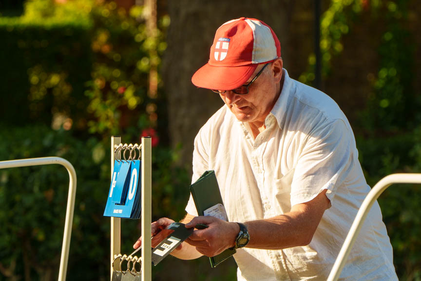 Francis Drake Bowls Club, Hilly Fields, Brockley, SE4 1QE. 