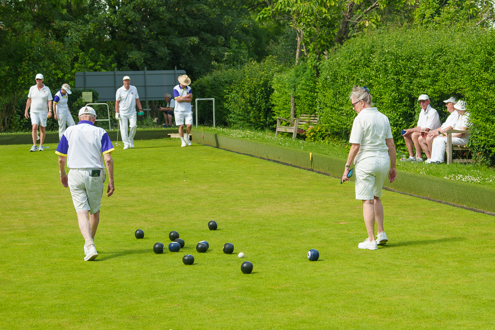 Francis Drake Bowls Club, Hilly Fields, Brockley, SE4 1QE. 