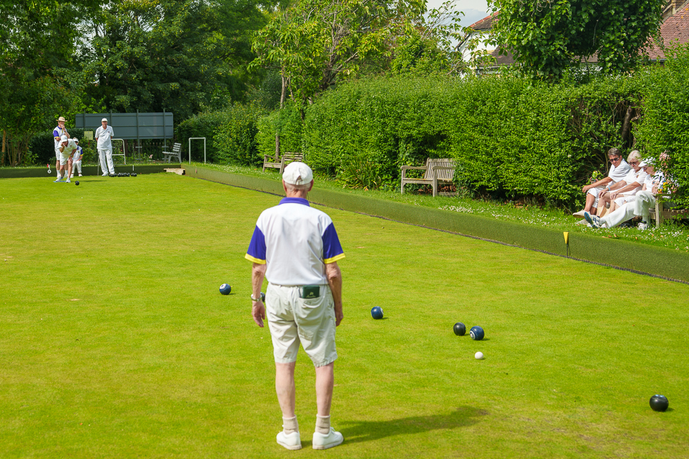 Francis Drake Bowls Club, Hilly Fields, Brockley, SE4 1QE. 
