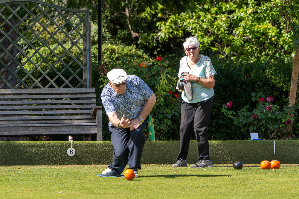 Francis Drake Bowls Club, Hilly Fields, Brockley, SE4 1QE. 