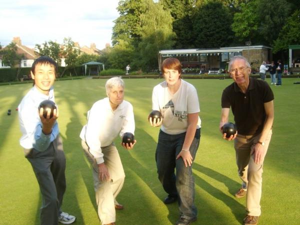 Francis Drake Bowls Club, Hilly Fields, Brockley, SE4 1QE. Lean and mean on the green