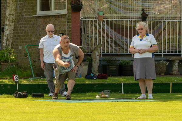 Francis Drake Bowls Club, Hilly Fields, Brockley, SE4 1QE. 