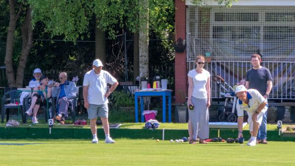Francis Drake Bowls Club, Hilly Fields, Brockley, SE4 1QE. 